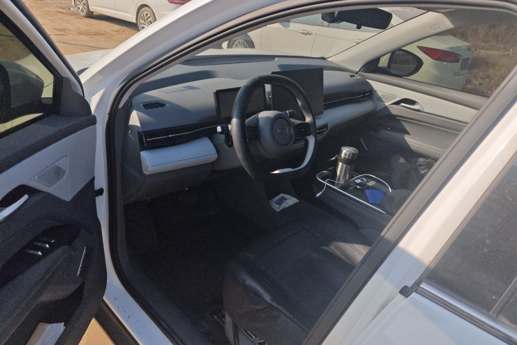 奔腾 悦意03 2025款 445km 心悦版中控内饰20