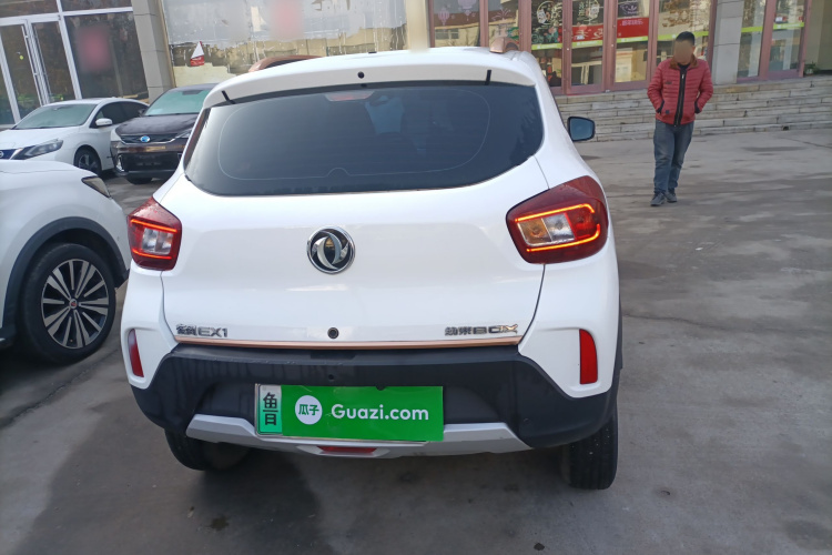 东风纳米EX1 2023款 PRO 轻风版闪电型车身外观6