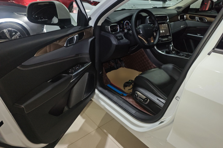 领克01 2017款 2.0T 两驱型Pro版中控内饰7003