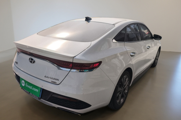 现代 菲斯塔 2019款 280TGDi 智速版 国V车身外观7