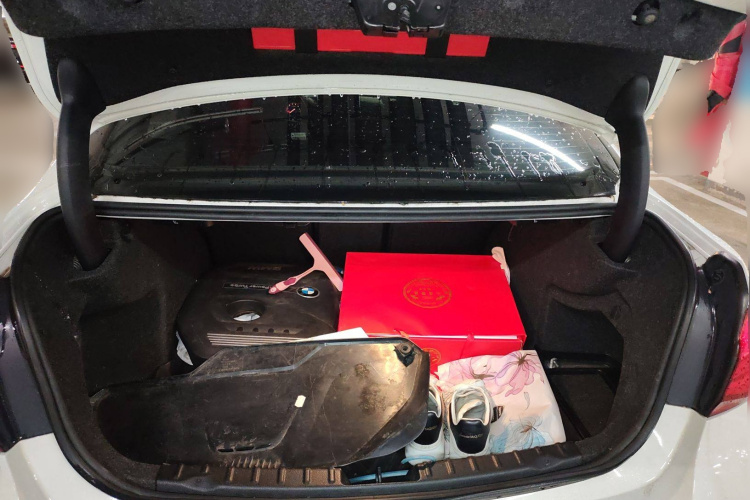 宝马3系 2017款 320Li M运动型局部细节23