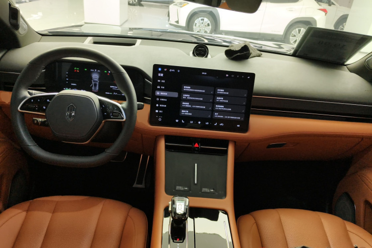鸿蒙智行 问界M7 2024款 1.5T 智驾四驱Pro版 6座中控内饰12