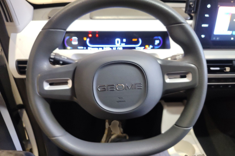 吉利银河 2023款 熊猫mini 200km 耐力熊中控内饰13