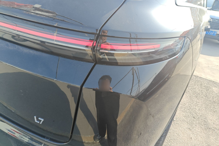 理想汽车 理想L7 2023款 Air车身外观9