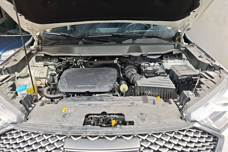 哈弗H6 2024款 1.5T 两驱经典版机舱底盘24