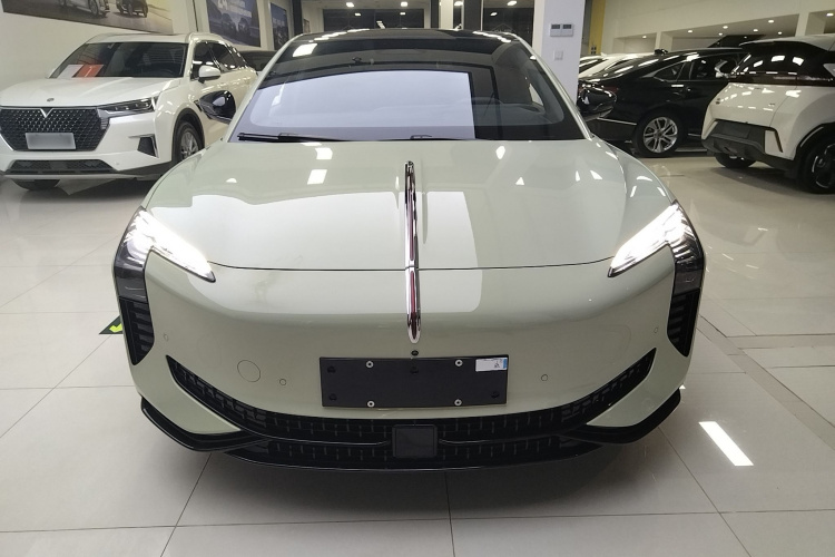 红旗EH7 2024款 690 Pro荣耀版车身外观2