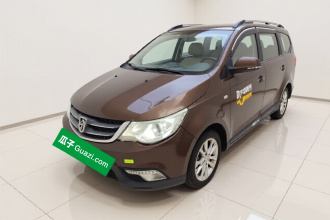 宝骏730 2014款 1.5L 手动舒适ESP版 7座