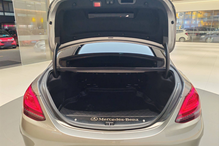 奔驰C级 2020款 改款 C 200 L 时尚型运动版局部细节23