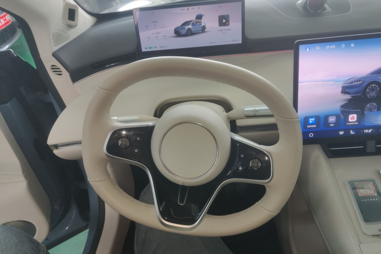 鸿蒙智行 智界R7 2024款 纯电 667km Max中控内饰13