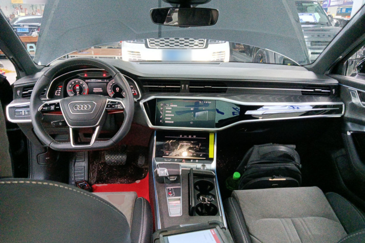 奥迪A6L 2023款 45 TFSI quattro 尊享动感型中控内饰12