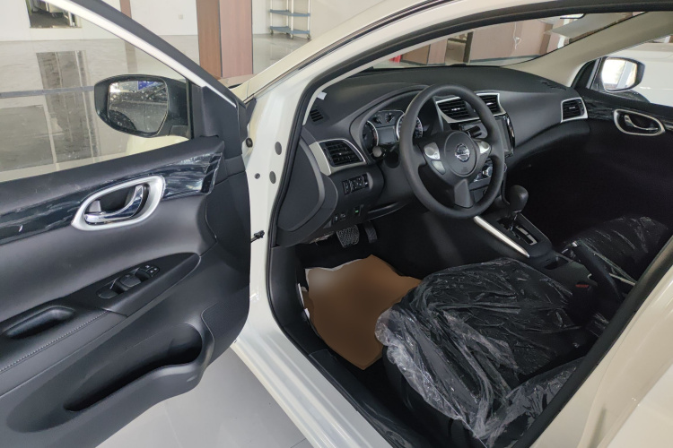 日产 轩逸 2024款 改款三 经典 1.6XE CVT舒适版中控内饰20