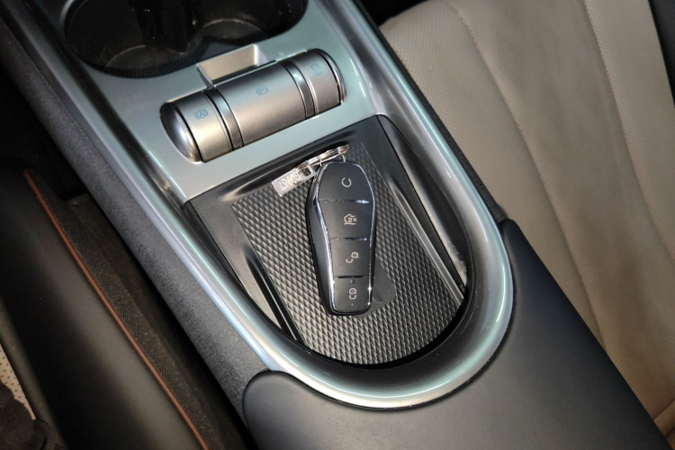 比亚迪 海豚 2023款 420km 时尚版中控内饰7001