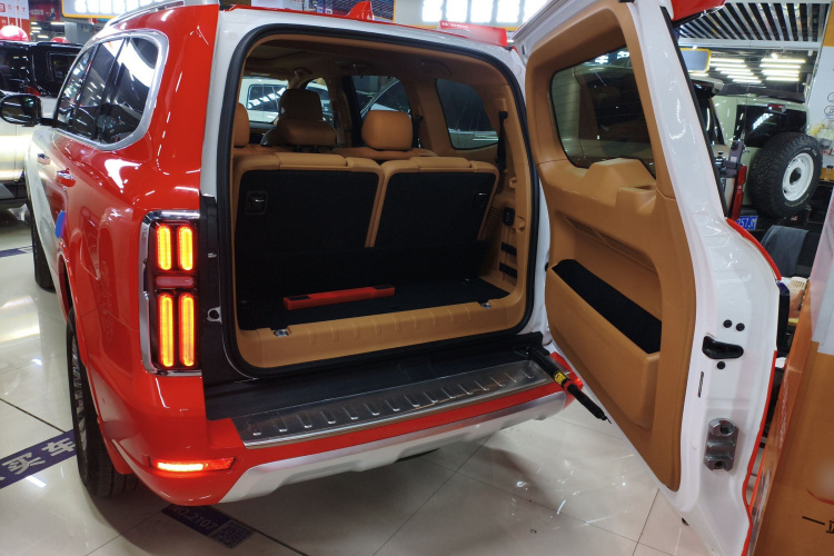 坦克500 2023款 3.0T 商务版 造境型 7座机舱底盘23