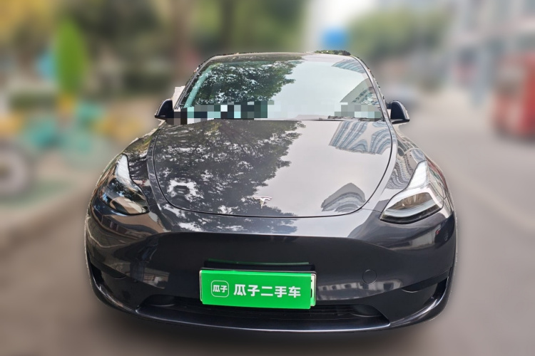 特斯拉 Model Y 2024款 后轮驱动版车身外观2
