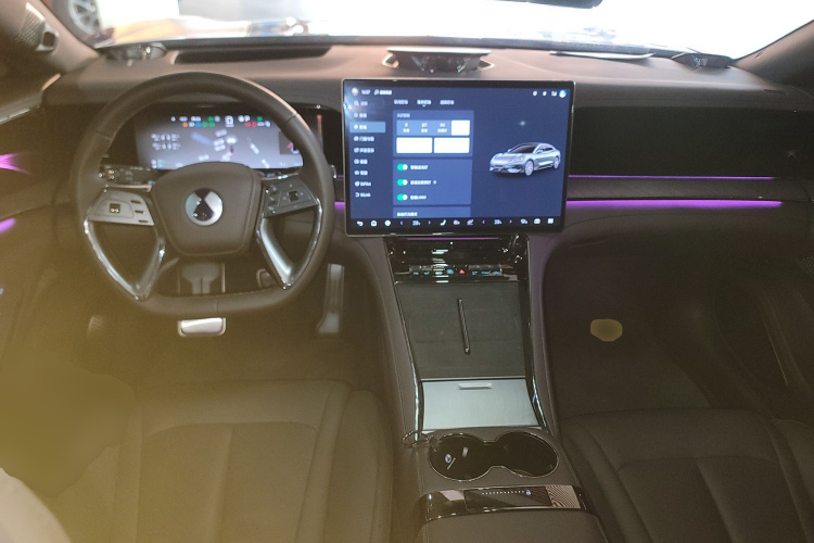 腾势Z9 2024款 1100km 四驱Max版中控内饰12