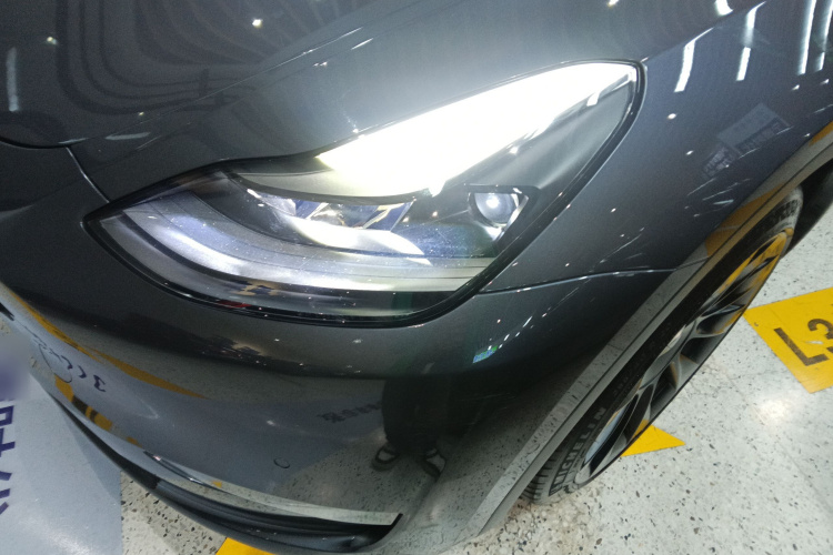 特斯拉 Model Y 2021款 长续航全轮驱动版局部细节36