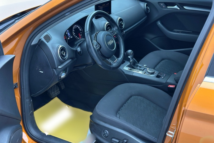 奥迪A3 2014款 Limousine 35 TFSI 自动时尚型中控内饰7003