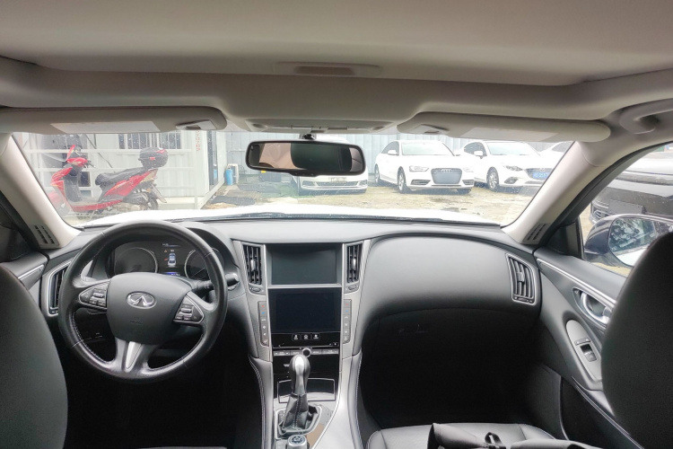 英菲尼迪Q50L 2016款 2.0T 悦享版中控内饰12