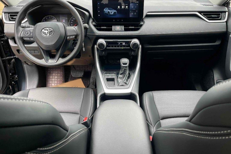 丰田 威兰达 2023款 2.0L CVT两驱领先版局部细节18