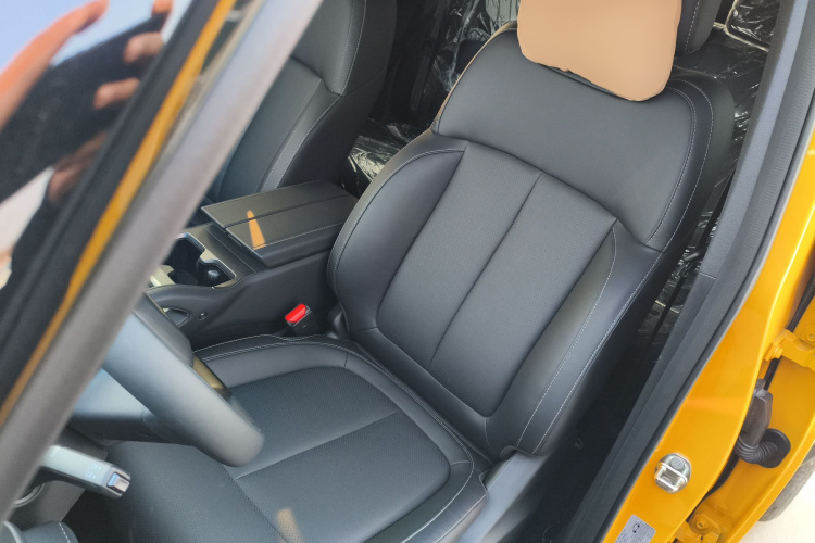 奇瑞 风云X3L 2025款 215远行版中控内饰19