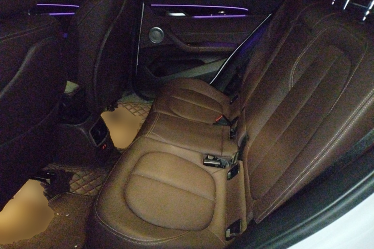 宝马X2 2023款 sDrive25i M越野套装中控内饰21