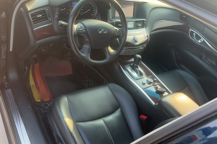 英菲尼迪Q70 2017款 Q70L 2.5L 悦享版中控内饰7001