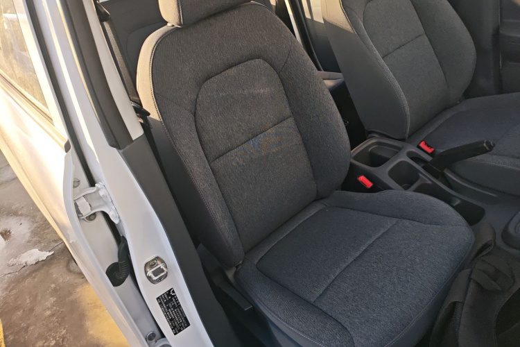 五菱汽车 五菱宏光新能源 2024款 纯电版 300KM 标准型局部细节41