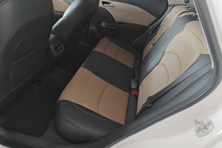 雪佛兰 科鲁泽 2022款 320 自动悦享版中控内饰7001