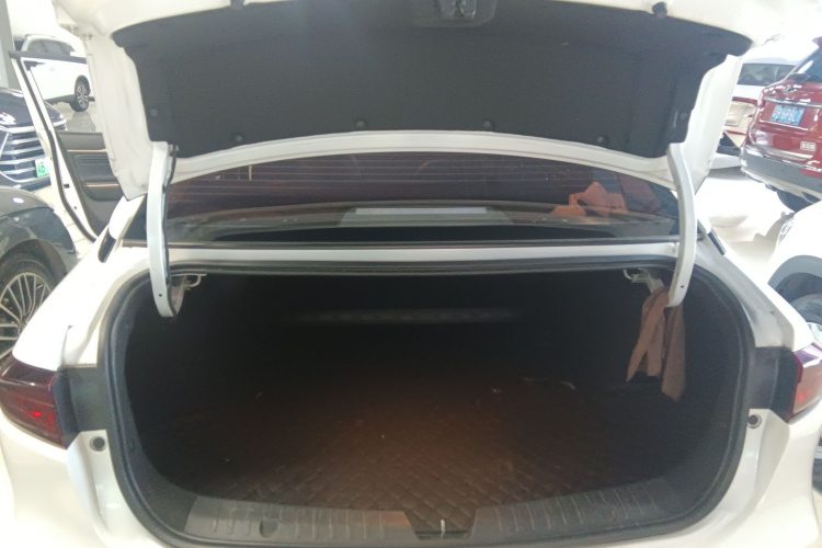 埃安 AION S 2023款 魅 580 磷酸铁锂机舱底盘23