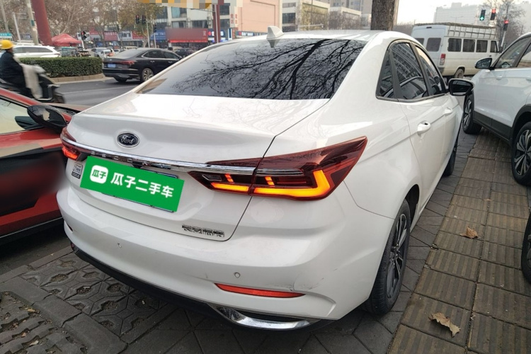 福特 福睿斯 2021款 1.5L 自动钻石版车身外观6005