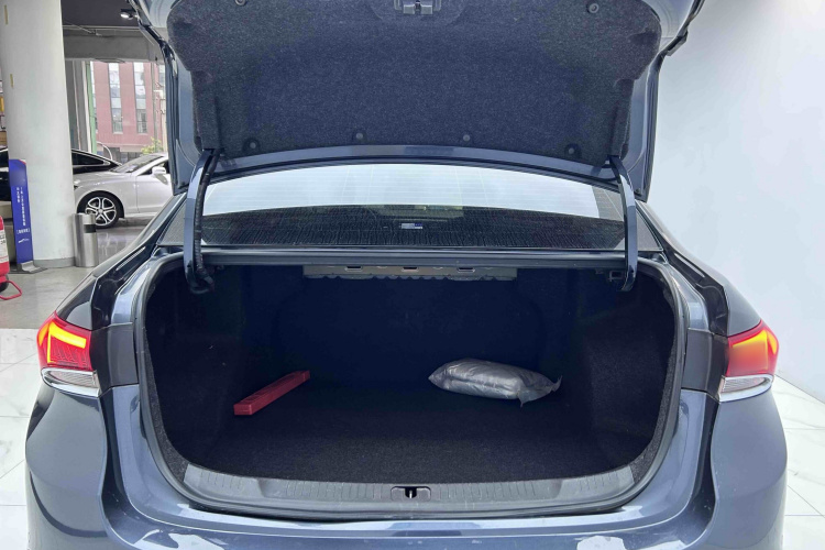 别克 英朗 2021款 1.3T 自动轻混动精英型中控内饰7005