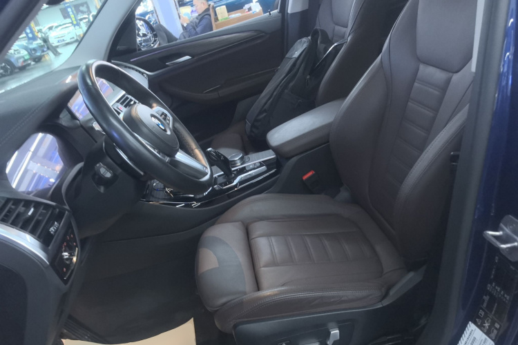 宝马X3 2020款  xDrive28i M运动套装中控内饰19