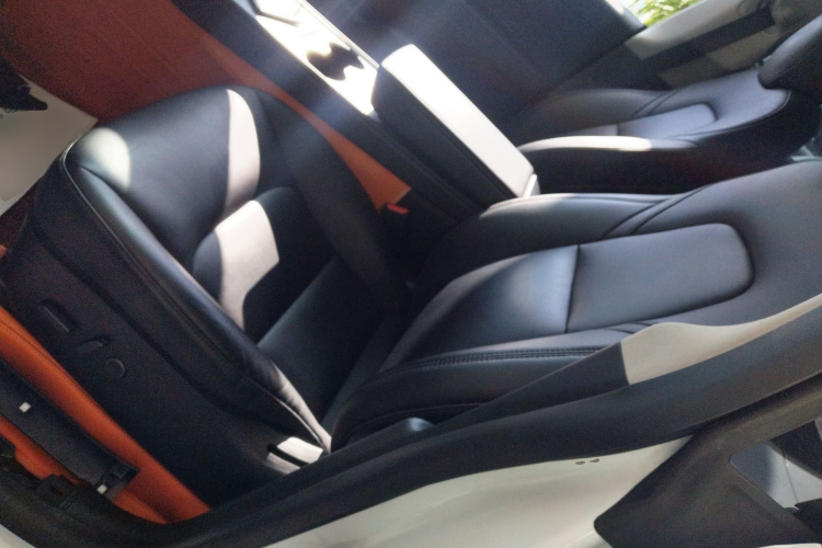 特斯拉 Model Y 2021款 标准续航后驱版中控内饰19