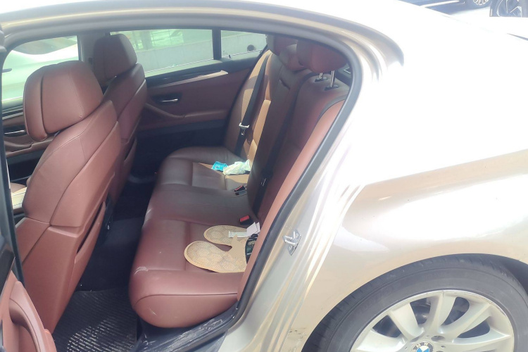 宝马5系(进口) 2011款 535i xDrive豪华型中控内饰7004