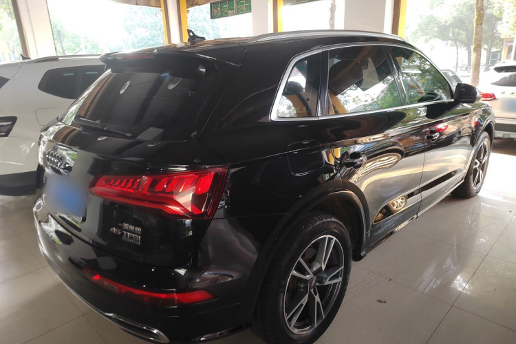 奥迪Q5L 2018款 45 TFSI 尊享时尚型 国V车身外观6005