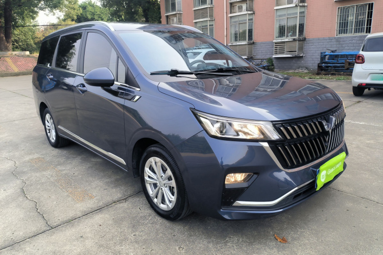 五菱汽车 五菱佳辰 2022款 1.5T CVT智享豪华型车身外观3