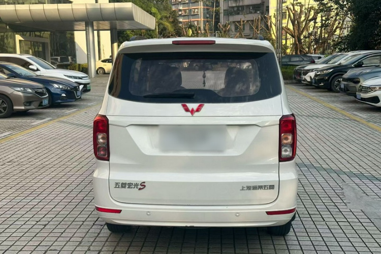 五菱汽车 五菱宏光 2018款 1.5L S舒适型L2B车身外观6005