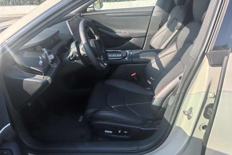 小米汽车 小米SU7 2024款 后驱超长续航高阶智驾Pro版中控内饰7004