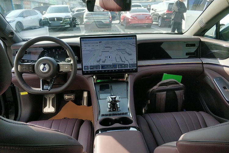 腾势Z9GT 2024款 1100四驱Max首发版中控内饰12