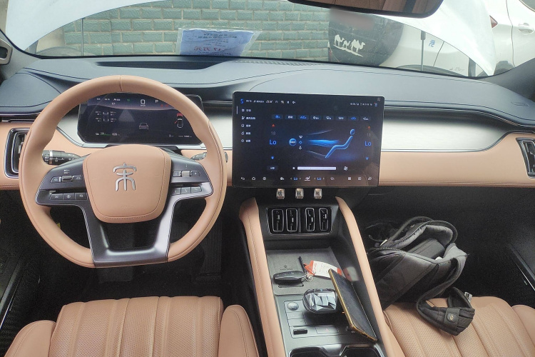 比亚迪 宋L EV 2024款 662km 卓越型中控内饰7002