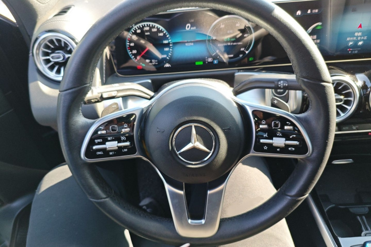 奔驰EQB 2022款 EQB 260局部细节13