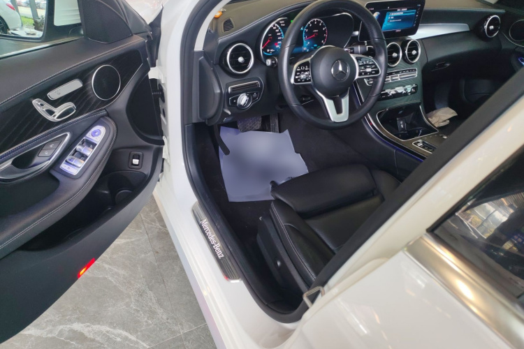 奔驰C级 2019款 C 260 L 4MATIC 运动版中控内饰7003