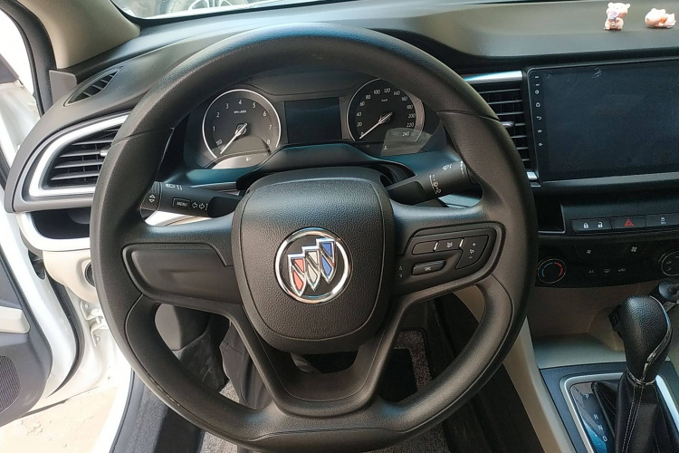 别克 英朗 2017款 15N 自动精英型中控内饰13