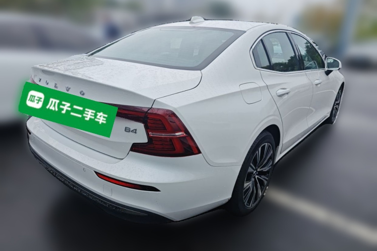沃尔沃S60 2025款 B4 智远豪华版车身外观7
