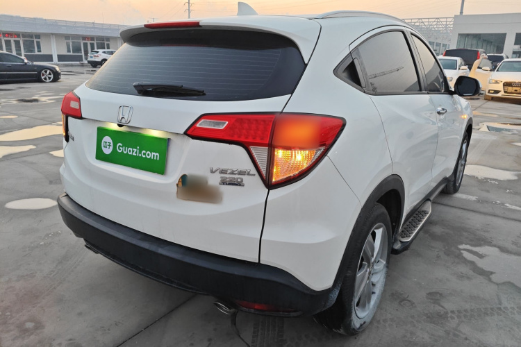 本田 缤智 2020款 220 TURBO CVT精英版车身外观7