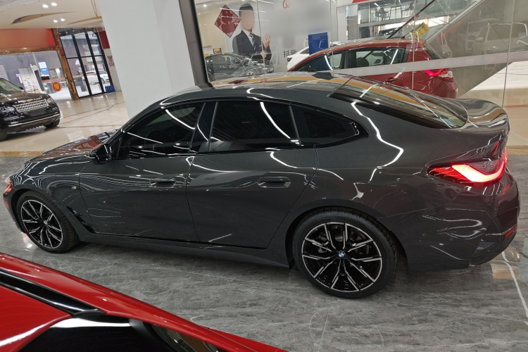 宝马4系 2023款 425i Gran Coupe M运动曜夜套装车身外观4