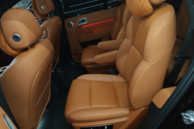 理想汽车 理想L8 2024款 Max中控内饰7004