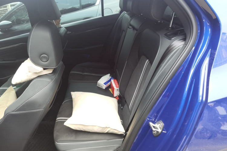 大众 高尔夫 2023款 280TSI DSG R-Line Lite中控内饰21