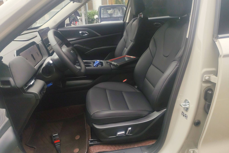 哈弗枭龙MAX 2025款 Hi4 165 Plus 长续航版局部细节19