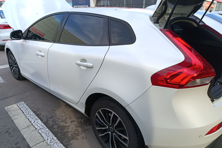 沃尔沃V40 2017款 T3 智逸版车身外观6003